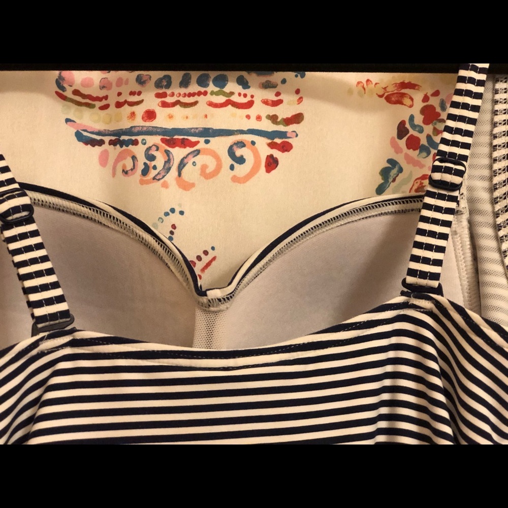 Nip Tuck 1 Piece - image 6